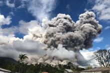 Gunung Sinabung Meletus Lagi, Awan Panas Menyembur Sejauh 4,6 Km