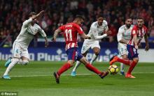 Madrid dan Barcelona Terpisah 10 Poin, Ini Tanggapan Zidane