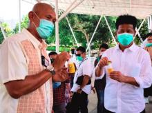 Cegah Corona, PLN Batam Bagikan Hand Sanitizer dan Pasang Wastafel Portabel 