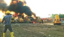 BREAKING NEWS! Massa Bakar Puluhan Alat Berat PT KJJ di Anambas