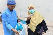 Merangkai Pulau di Batam, Suryani Belanja Hasil Laut Nelayan