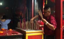 Rayakan Imlek, Ratusan Warga Keturunan Tionghoa Padati Vihara Sasana Tanjungpinang