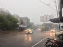 Hujan Deras Disertai Petir Landa Karimun, Warga Sebut Asma Allah
