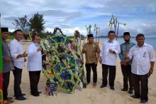 Konvoi Keliling Serasan Natuna, Ansar Ahmad Terpesona Keindahan Pantai Sisi