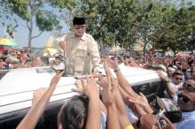 Emak-emak Kecewa Tak Puas Bertemu Prabowo di Batam