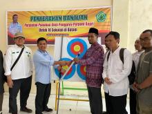 Perpani Kepri Beri Alat Panahan Kepada 10 Sekolah di Batam