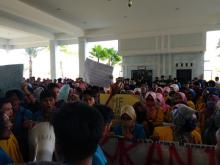 Ratusan Mahasiswa di Tanjungpinang Geruduk Kantor DPRD Kepri