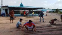 Jemaah Tak Tertampung, Warga Sumberindo Batuaji Swadaya Perluas Masjid