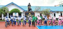 Ibu-ibu Jalasenastri Lanal TBK Gowes Bersama Persit dan Bhayangkari