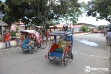 Uniknya Lomba Becak Road Race di Belakang Padang