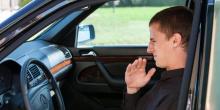 Biji Kopi Bisa Hilangkan Bau Bensin di Kabin Mobil