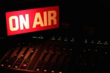 Beban Listrik Tinggi, Siaran Lokal Kalah Saing dengan Radio Luar Negeri