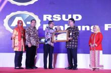 Dapat Nilai C, Wawako Amsakar Evaluasi Pelayanan Disdukcapil Batam