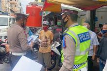 Polres Tanjungpinang Bagikan Masker hingga Sosialisasi Prokes Lewat Ops Zebra
