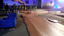 Satu Ton Lelehan Cokelat Banjiri Jalanan Kota di Jerman