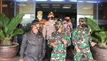 Jelang Aksi Massa Haji Permata, Pejabat Penting Karimun Gelar Rapat Tertutup