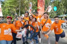 Ratusan Peserta Harris Day Fun Bike Oranyekan Jalanan Batam