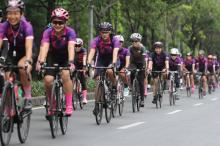 Hujan Lebat, Pesepeda Wanita 140 Km Lari Kalangkabut
