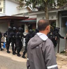 Seorang Terduga Teroris Diperiksa Densus 88 di Mapolresta Barelang