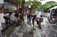 Kapolres AKBP Ucok Miris Lihat Drainase Tersumbat Sampah 