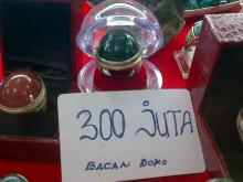 Batu Bacan Membuat Orang Luar Negeri Tercengang