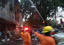 Api Berasal dari Atas Plafon Ruko, Kami Langsung Lari Keluar