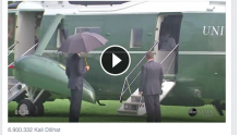[VIDEO] Rela Jadi Ojek Payung, Presiden Amerika Barack Obama Panen Pujian