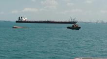 Tugboat Ditabrak Tanker di Perbatasan Singapura, Dua Orang Hilang