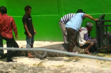 Warga Desa Panggak Laut di Lingga Tangkap Buaya Berukuran Besar