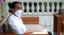 Tinjau Vaksinasi ke Pelosok, Jokowi Singgung Kekurangan Stok