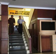 Usai Diperiksa KPK, Direktur PT Barelang Elektrindo No Comment
