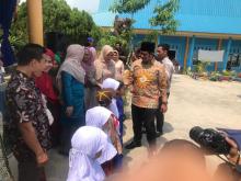 Pemkab Bintan Alokasikan Rp 5 M untuk Seragam, Sepatu dan Tas Gratis Bagi Pelajar 