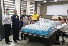 Apindo Kepri Bagi-bagi 10 Ribu Botol Hand Sanitizer 