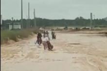 Warga Perumahan Cipta Village Marina Terkepung Lumpur