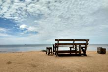 Bersantai di Pantai Sergang Nikmati Akhir Pekan di Pulau Singkep