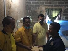 Golkar Peduli Salurkan Bantuan untuk Lansia di Ruli Kampung Air