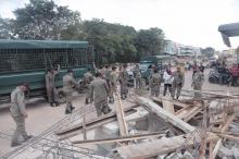 Brutal, Satpol PP Kota Batam Hancurkan Poskamling Warga Palm Regency