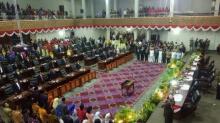 Sempat Molor, Lis Darmansyah Buka Paripurna Pelantikan Pimpinan DPRD Kepri Definitif