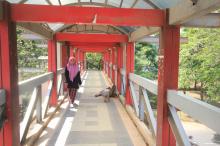 Jembatan Penyeberangan Muka Kuning Makin Rawan