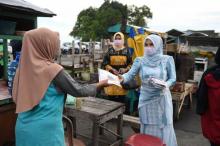Sofha Bahtiar Kampanye Prokes Covid-19 di Pelabuhan Tanjung Buton Lingga
