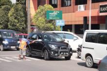 Dishub Batam Akui Karcis Retribusi Parkir Lama Masih Dipakai