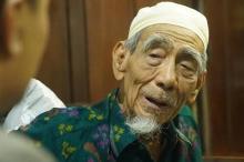 PPP Usulkan Mbah Moen Jadi Pahlawan Nasional