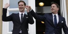Duh, Perdana Menteri Luxembourg Nikahi Pasangan Homonya 