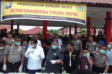 Polda Kepri Musnahkan Sabu 19,8 Kg