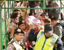 Wanita Hamil Kontraksi di Kapal Saat Mudik