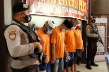 Polisi Gerebek 4 Pria Pesta Sabu di Tanjungpinang
