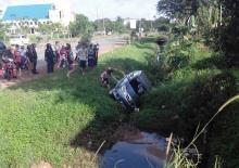 [Jurnalisme Warga] Kecelakaan, Netizen Menduga Sopir Avanza Pulang Dugem