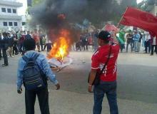 Pendemo Desak Gubernur Kepri Mundur