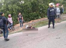 Terpeleset, Pemotor Ini Terlempar Sejauh 15 Meter