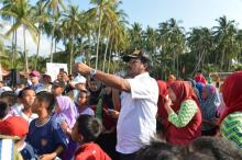 Usai Terima Penghargaan, Nurdin Buka Turnamen Bola